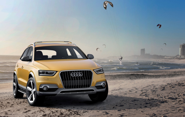 Красивый автомобиль Audi q3 в Москве