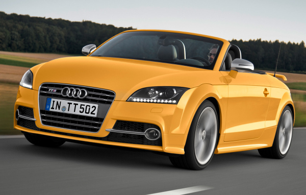 Автомобиль марки Audi модели TT 2014 года