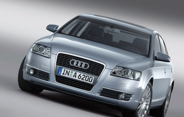 Автомобиль марки Audi модели a6