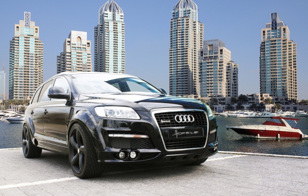 Роскошный Audi Q7