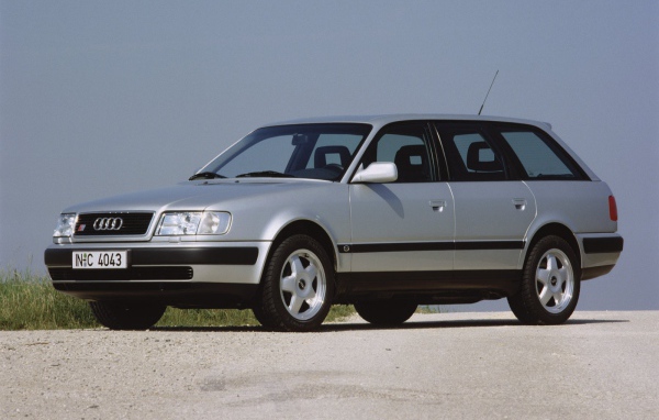 Новый автомобиль Audi 100