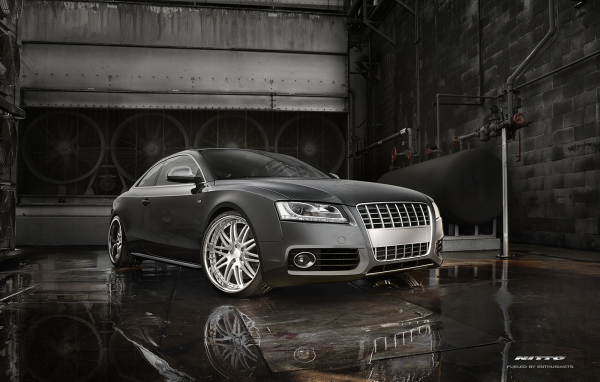 Фото автомобиля Audi s8
