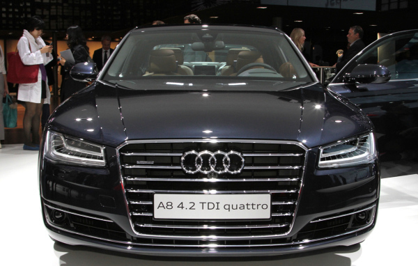 Тест драйв автомобиля Audi A8 2014