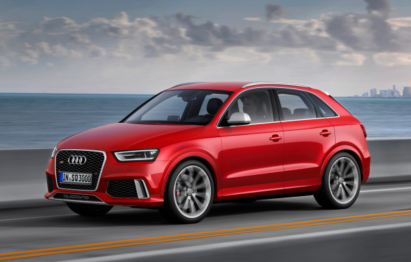 Тест драйв автомобиля Audi RS Q3 2014 года