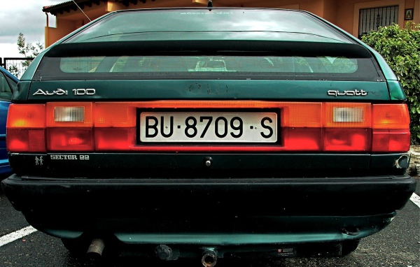 Дизайн автомобиля Audi 100