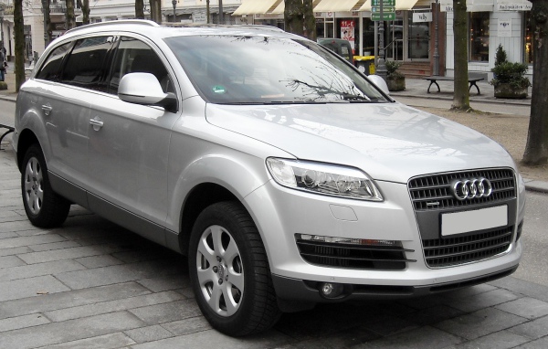 Городской зверь Audi Q7