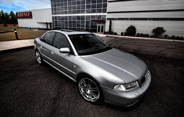 Новая машина Audi b5