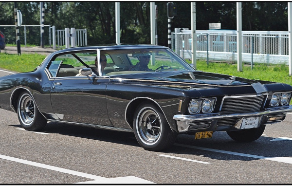 buick riviera 1971 в городе