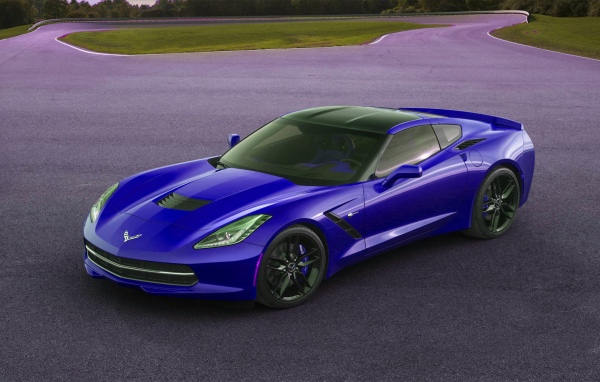 Новая машина Chevrolet Corvette 2014 года