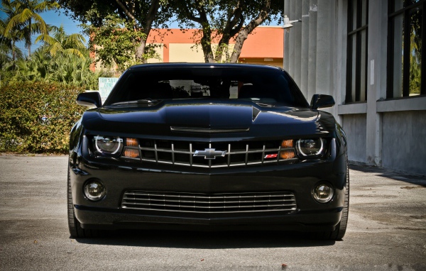 Шевроле на улице