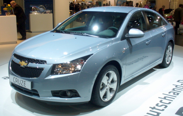 Голубой Chevrolet Cruze