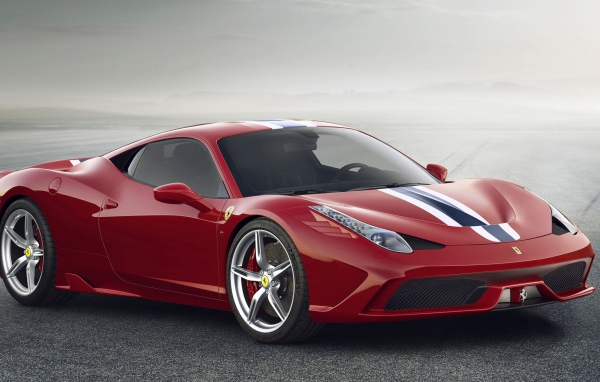 Красный Ferrari 458 speciale