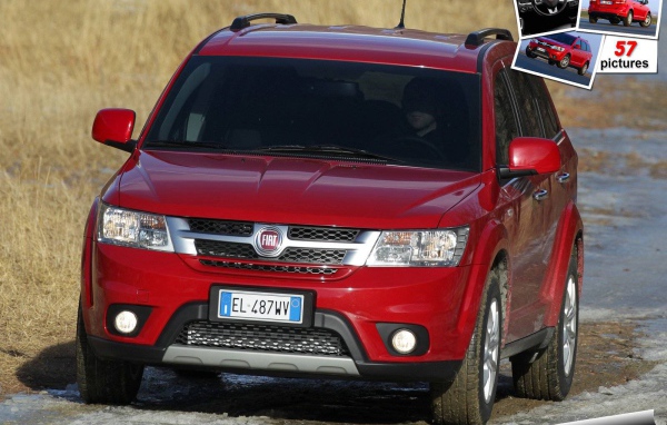 Красивый автомобиль Fiat Freemont в Москве