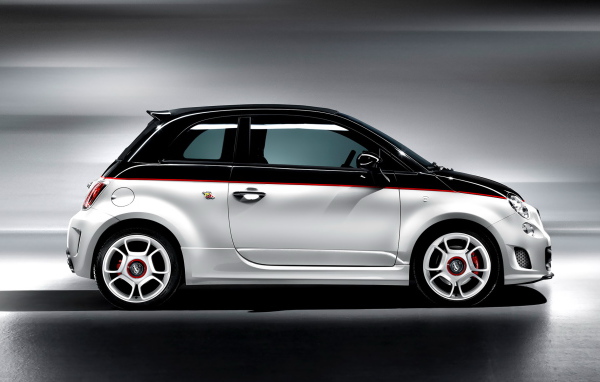 Новая машина Fiat 500