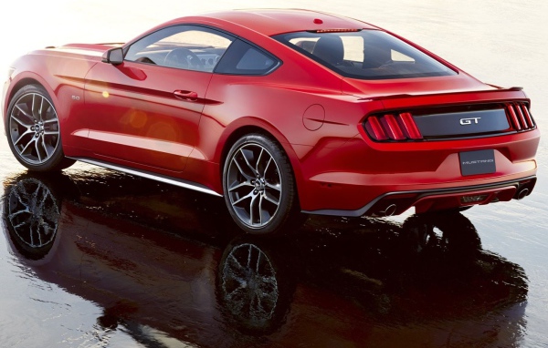 Новый автомобиль Ford Mustang 2014 года