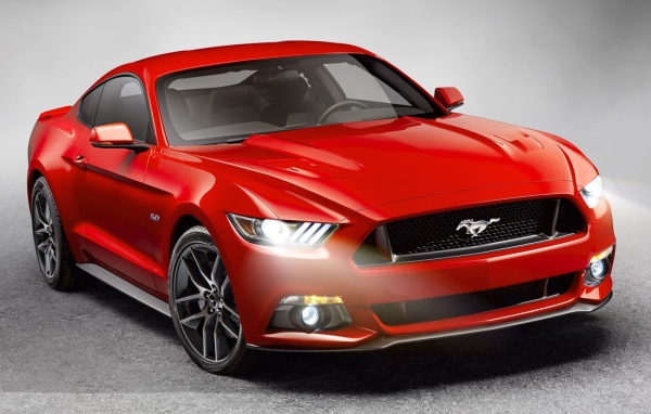 Надежный автомобиль Ford Mustang 2014 года