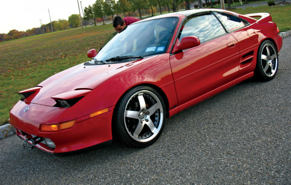 Автомобиль марки Honda модели Prelude club