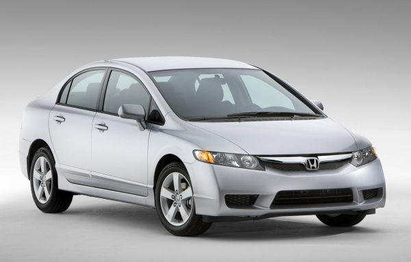 Новая машина Honda Civic 4D