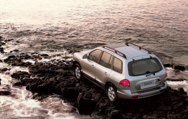 Надежный автомобиль Hyundai Santa fe