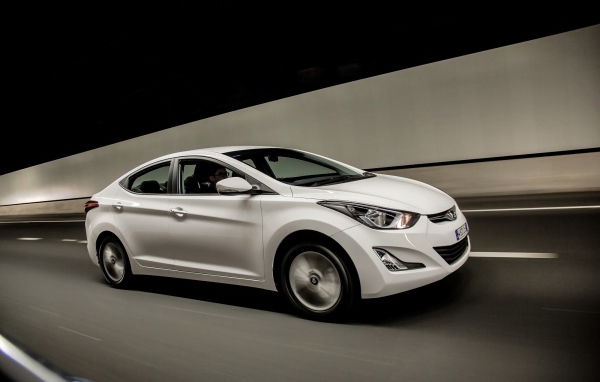 Тест драйв автомобиля Hyundai Elantra 2014