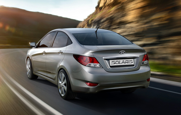 Автомобиль марки Hyundai модели Solaris