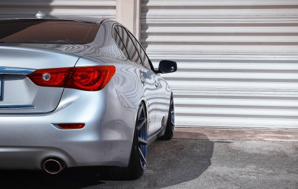 Фото автомобиля Infiniti Q50 2014 года