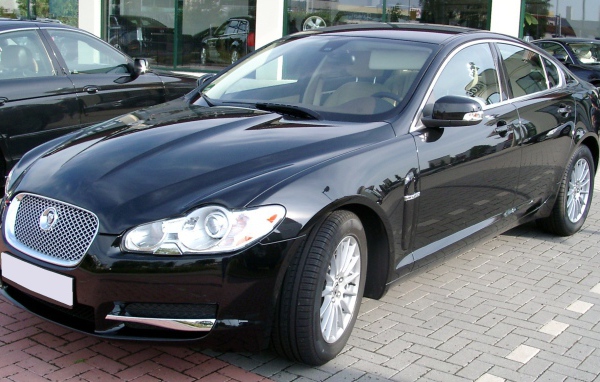 Роскошный Jaguar XF