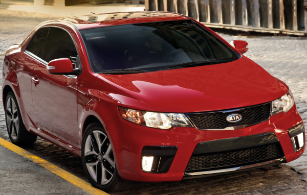 Тест драйв автомобиля Kia Cerato