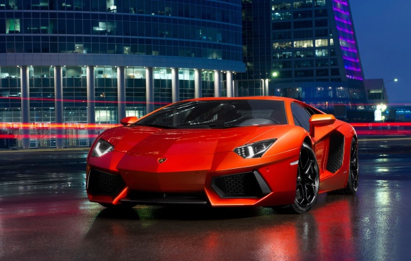 Автомобиль Lamborghini Aventador LP 700 4