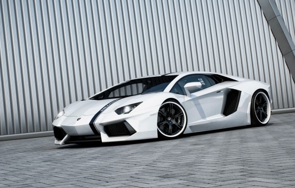 Красивый Lamborghini Aventador