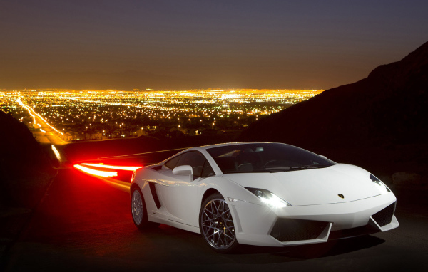 Красивый автомобиль Lamborghini Gallardo