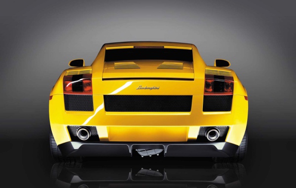 Автомобиль марки Lamborghini модели Gallardo