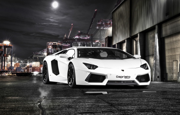 Белый Lamborghini aventador by capristo
