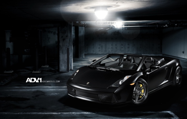 Черный Lamborghini Gallardo Spyder