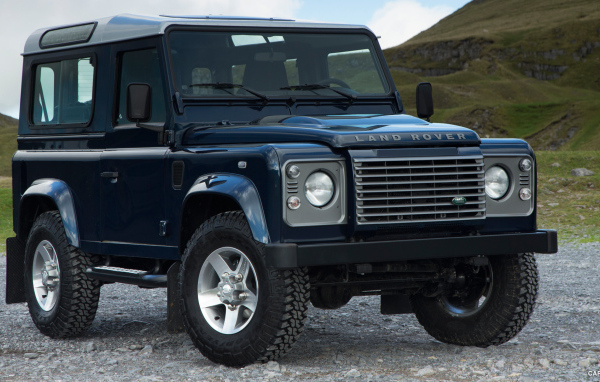  Надежная машина Land Rover Defender