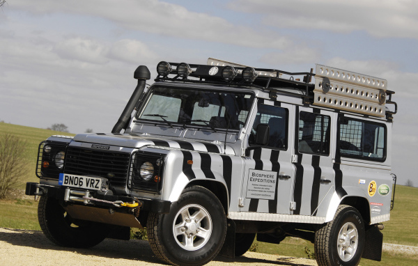 Новая машина Land Rover Defender