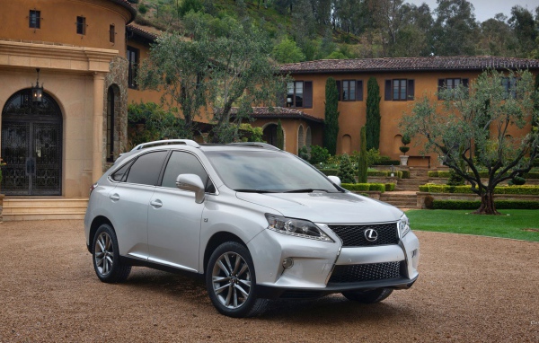 Белый Лексус RX 350