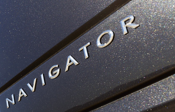 Дизайн автомобиля Lincoln Navigator 2014