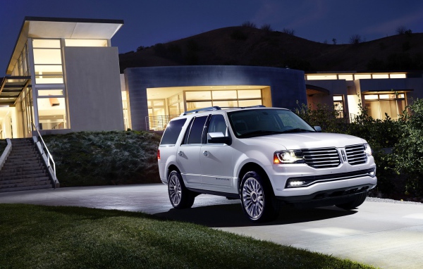 Дизайн автомобиля Lincoln Navigator 2014