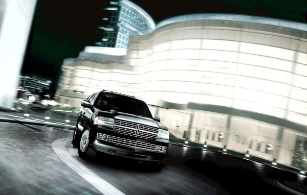 Новая машина Lincoln Navigator