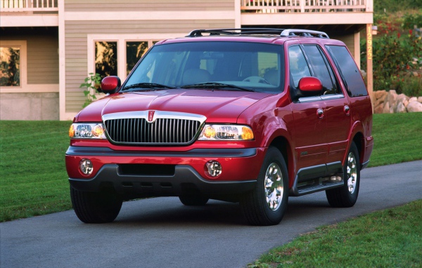 Надежная машина Lincoln Navigator 2015