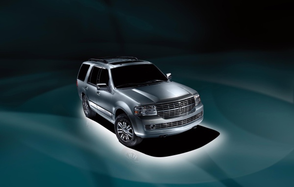 Надежная машина Lincoln Navigator 2014