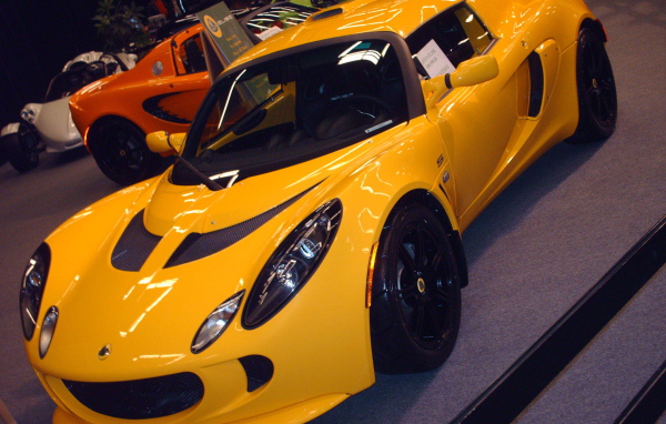 Желтый Lotus Elise