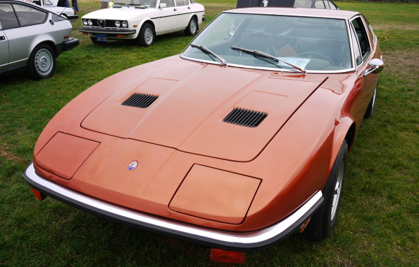 Надежная машина Maserati Indy