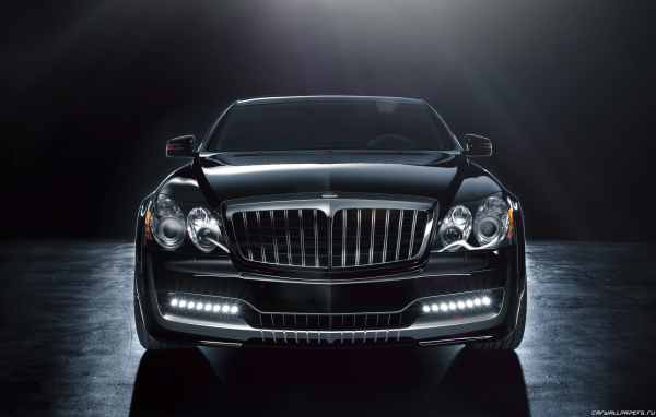 Красивый автомобиль Maybach  2014 в Москве