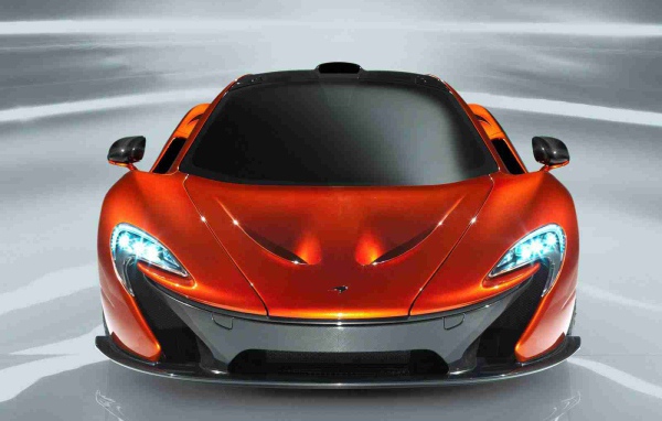 Автомобиль марки McLaren модели P1 2014