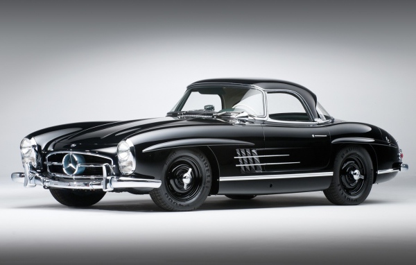 Монохромное изображение Мерседес