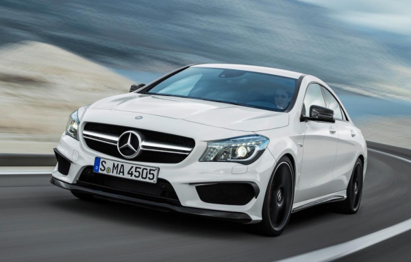 Белый Mercedes C class 2014