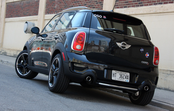 Великолепный mini cooper countryman