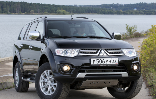 Надежный автомобиль Mitsubishi Pajero Sport